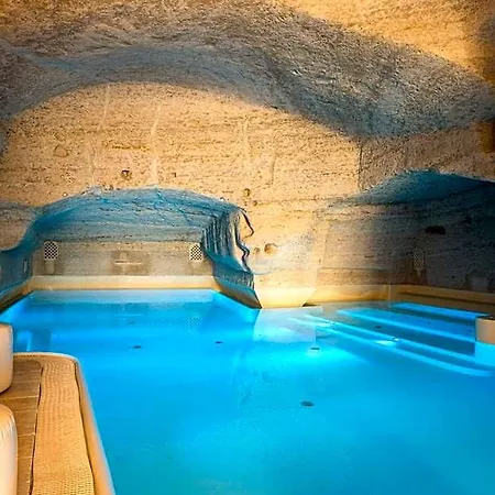 Szálloda Aquatio Cave Luxury & 5*