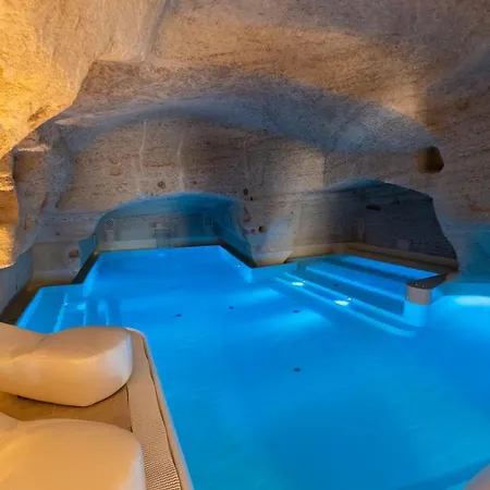 Aquatio Cave Luxury & Hotell