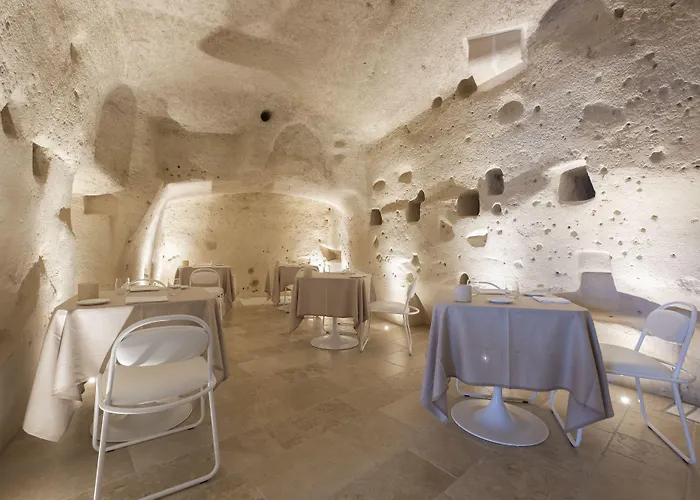 Aquatio Cave Luxury & Hotell