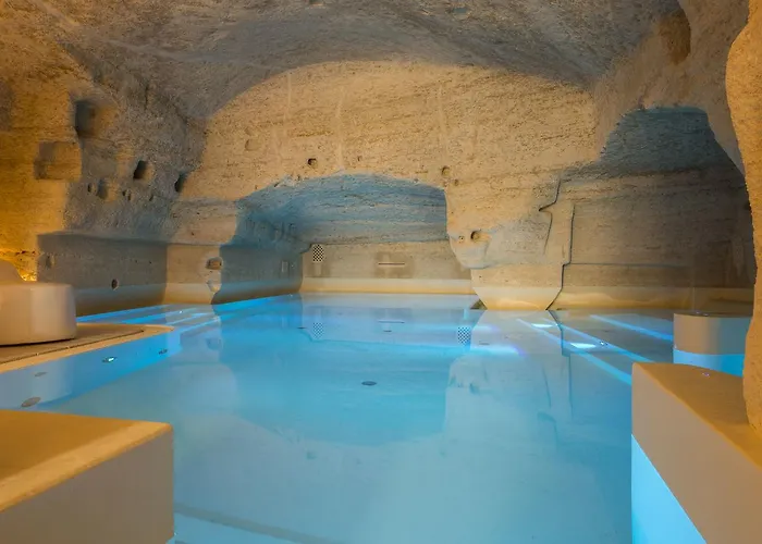 Szálloda Aquatio Cave Luxury & 5*