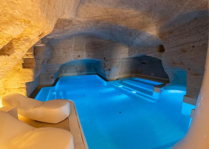 Aquatio Cave Luxury & Hotell